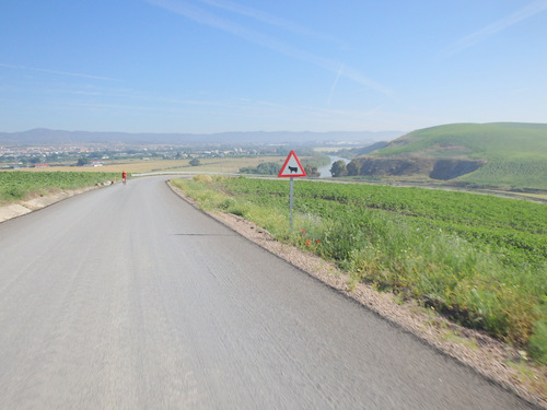 A cyclist out for a morning ride is returning to C&oacute;rdoba.